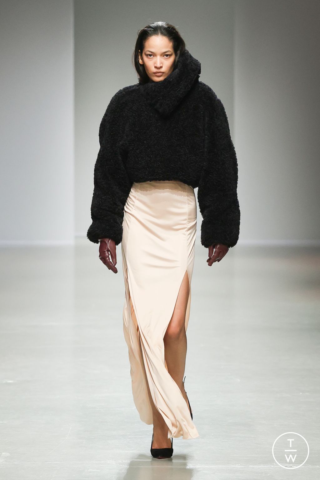 Fashion Week Paris Fall/Winter 2025 look 27 from the Atlein collection womenswear