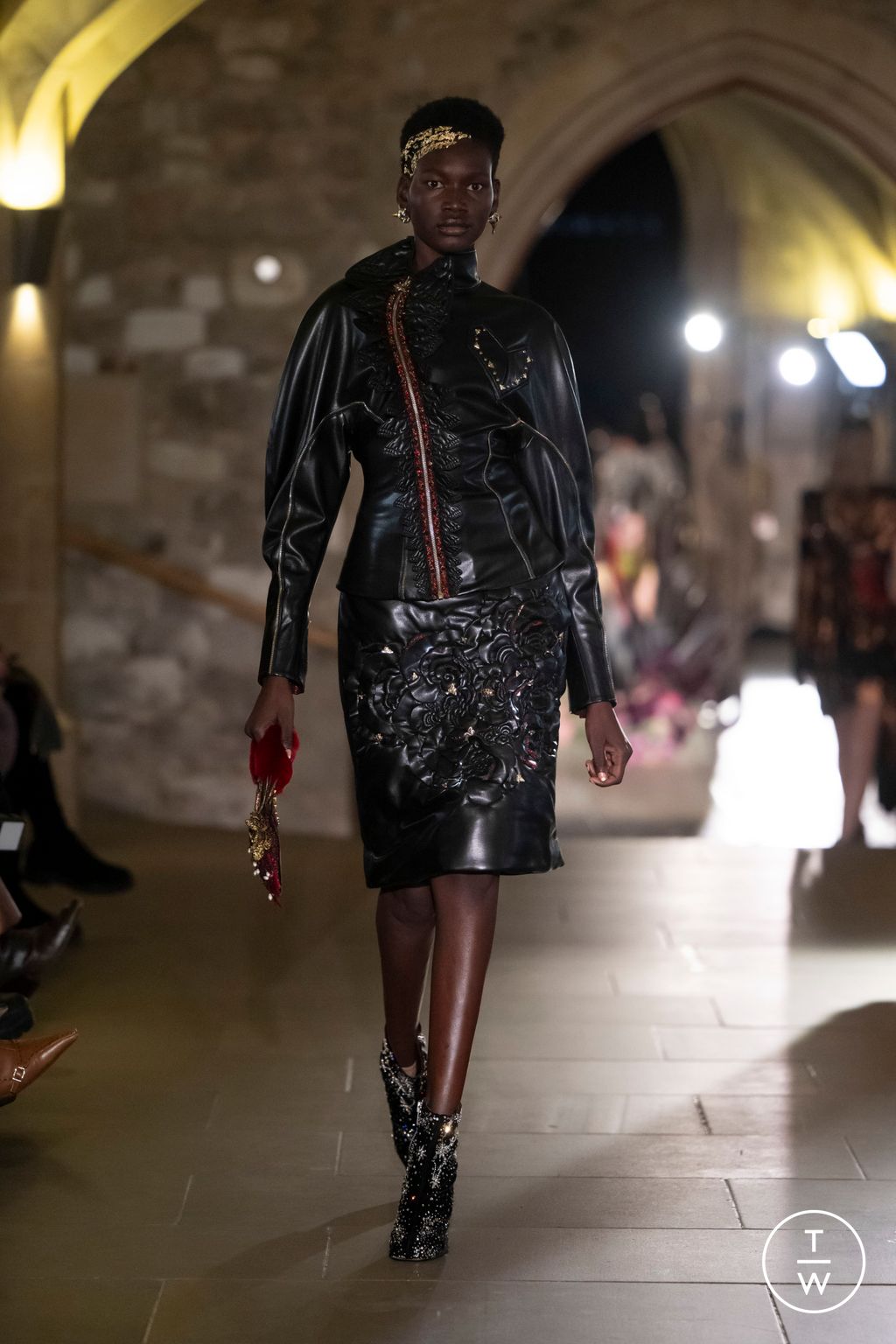 Fashion Week London Fall/Winter 2024 look 28 from the MITHRIDATE collection 女装
