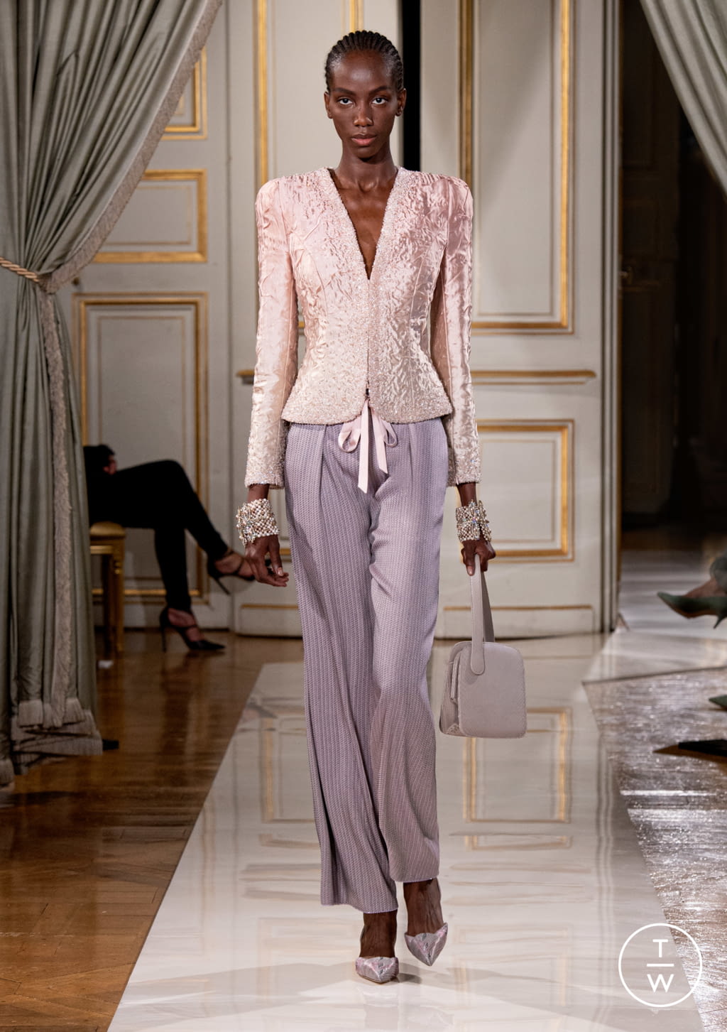 Fashion Week Paris Fall/Winter 2021 look 27 from the Giorgio Armani Privé collection couture