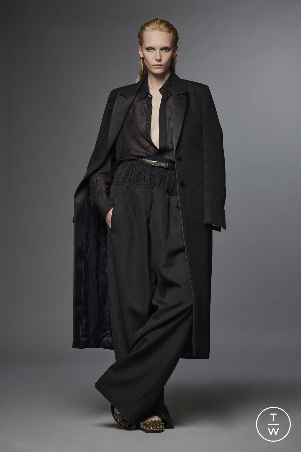 Fashion Week Milan Resort 2024 look 27 from the Fendi collection womenswear