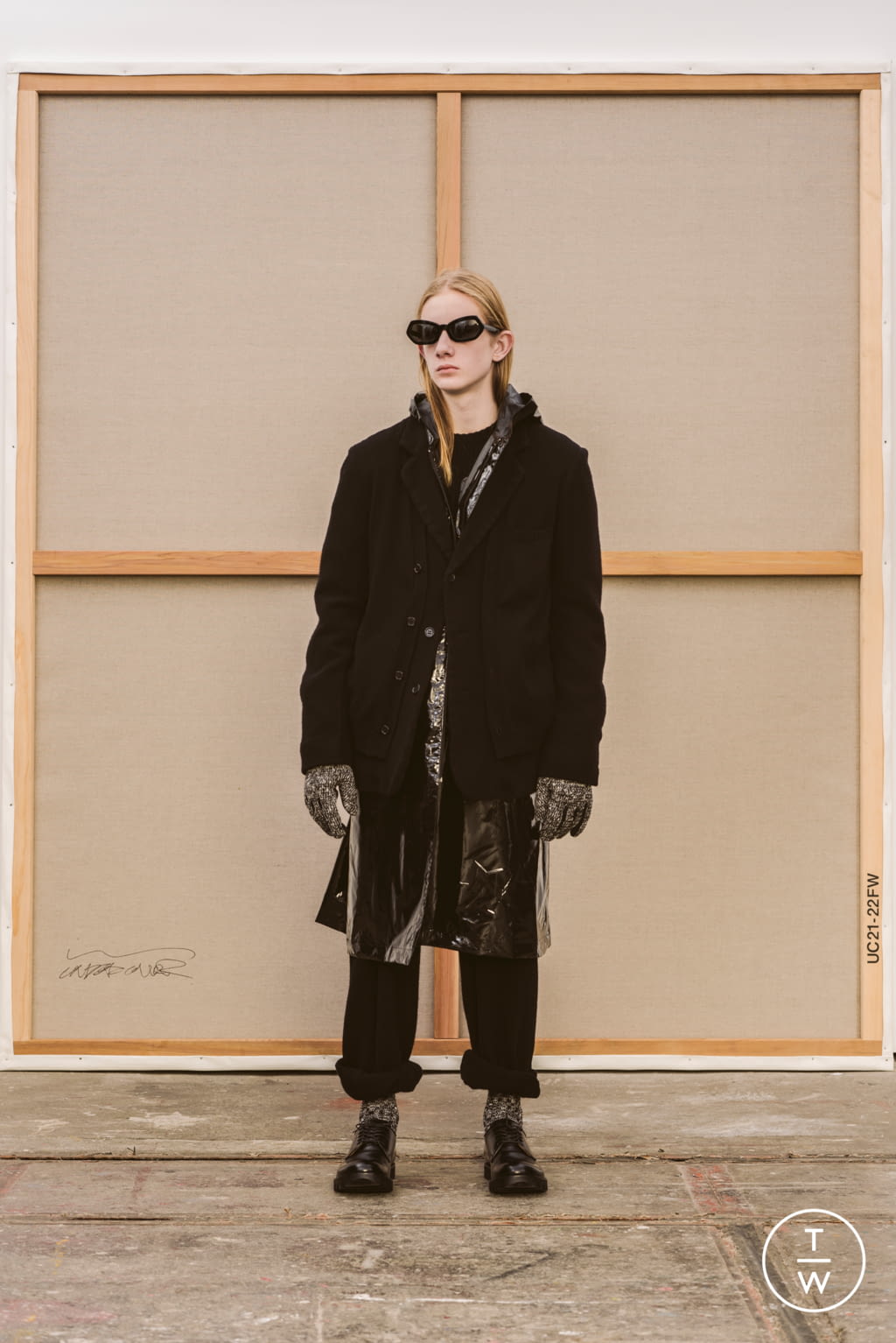 Fashion Week Paris Fall/Winter 2021 look 28 de la collection Undercover menswear