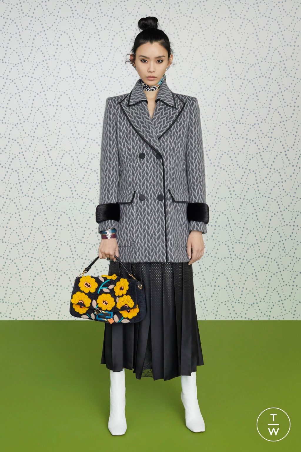 Fashion Week Milan Pre-Fall 2019 look 27 from the Fendi collection 女装