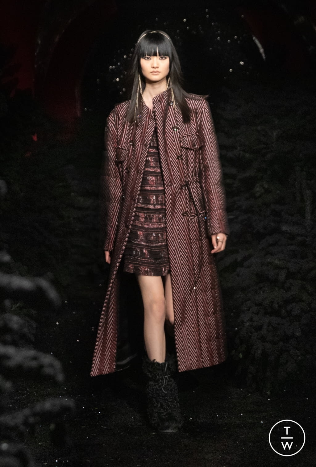 Fashion Week Paris Fall/Winter 2021 look 27 from the Chanel collection 女装