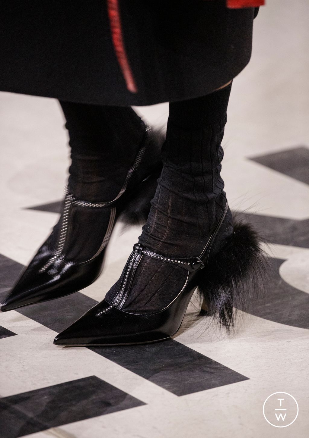 Fashion Week Milan Fall/Winter 2026 look 37 from the Fendi collection 女装配饰