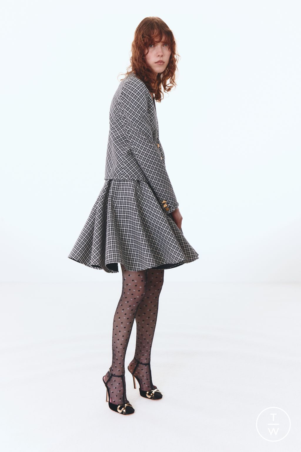 Fashion Week Paris Pre-Fall 2025 look 27 from the Giambattista Valli collection womenswear