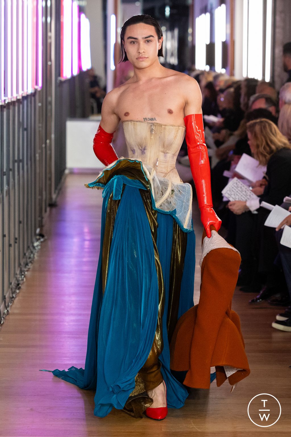 Fashion Week Paris Fall/Winter 2024 look 155 de la collection IFM PARIS womenswear