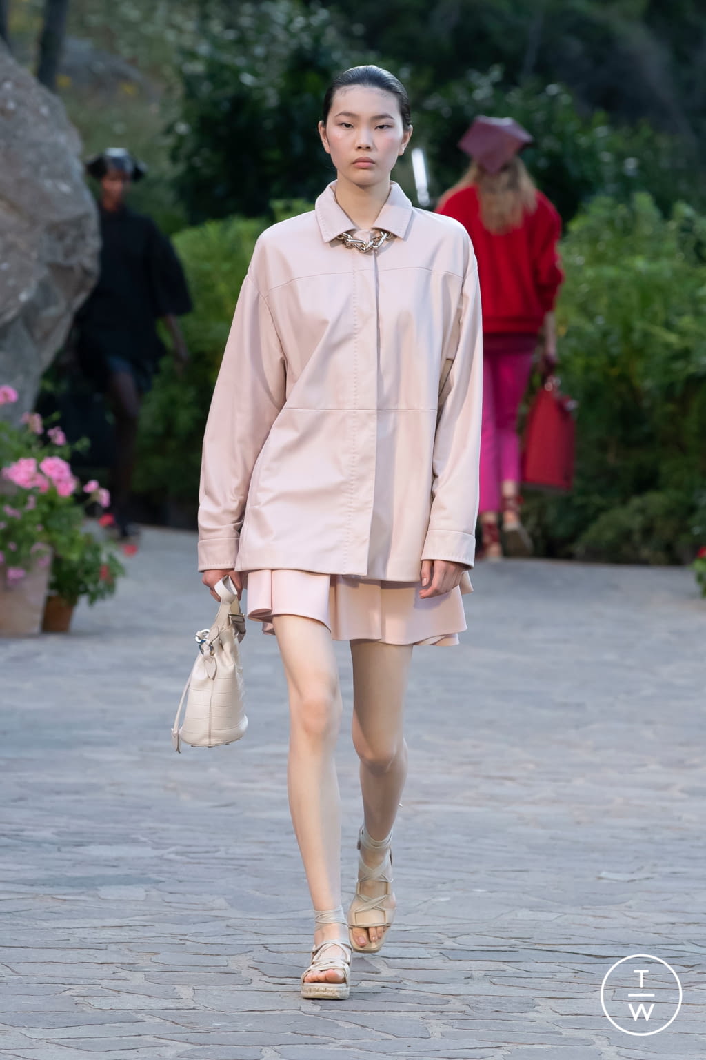 Fashion Week Milan Resort 2022 look 28 from the Max Mara collection 女装