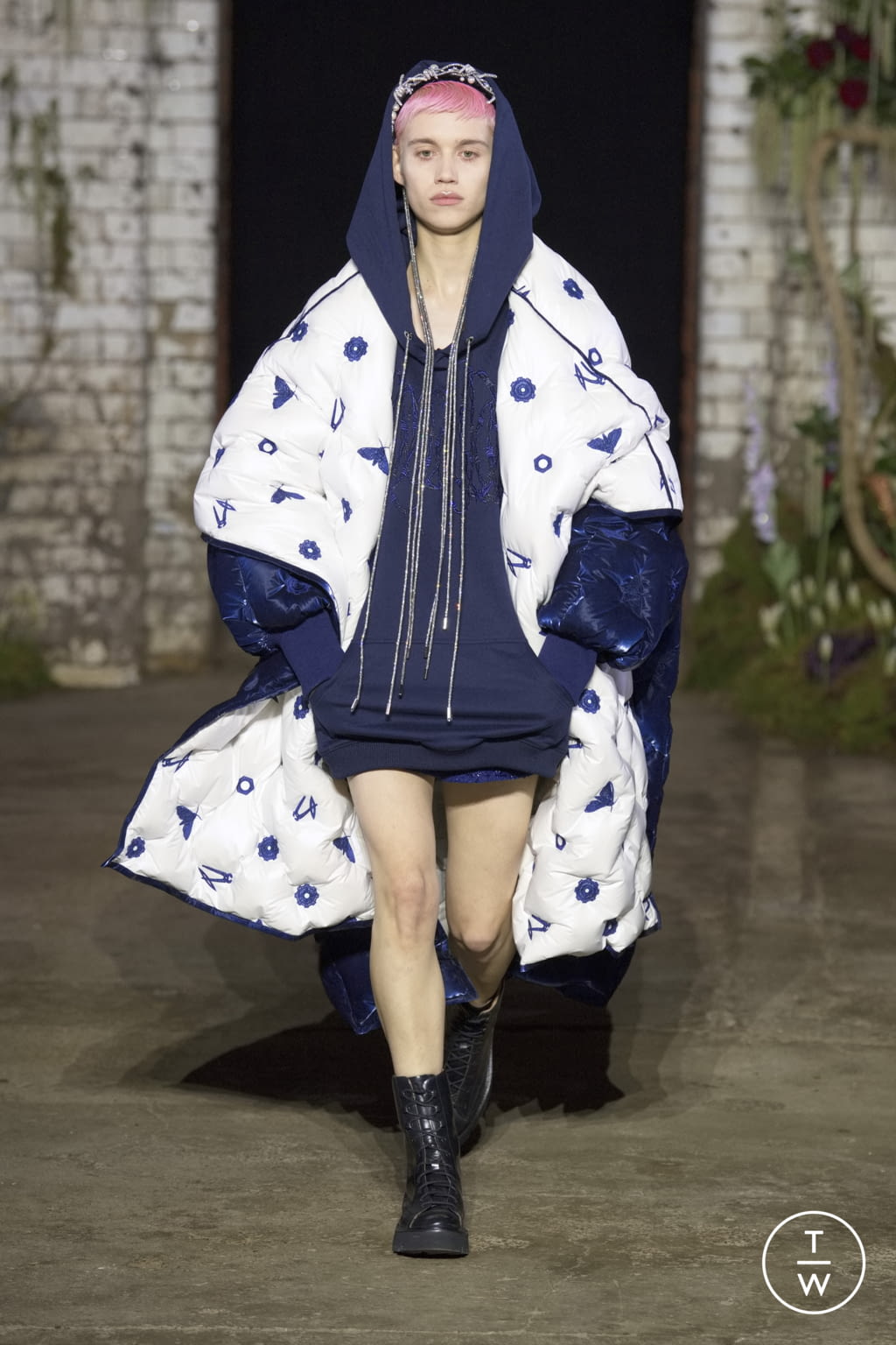 Fashion Week London Fall/Winter 2022 look 28 from the MITHRIDATE collection womenswear