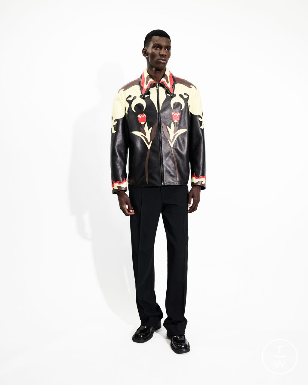 Fashion Week Paris Spring/Summer 2026 look 28 from the Marine Serre collection 男装