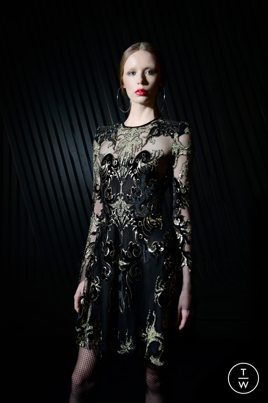 Fashion Week New York Fall/Winter 2021 look 28 from the Naeem Khan collection womenswear