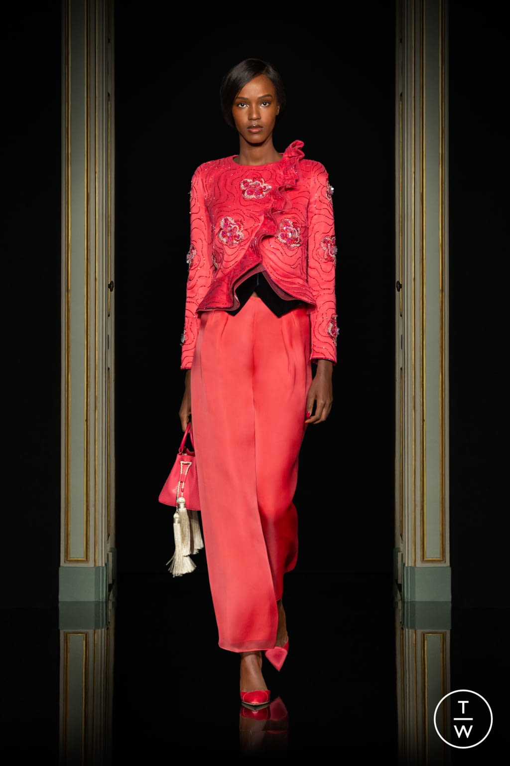 Fashion Week Paris Spring/Summer 2021 look 28 from the Giorgio Armani Privé collection couture