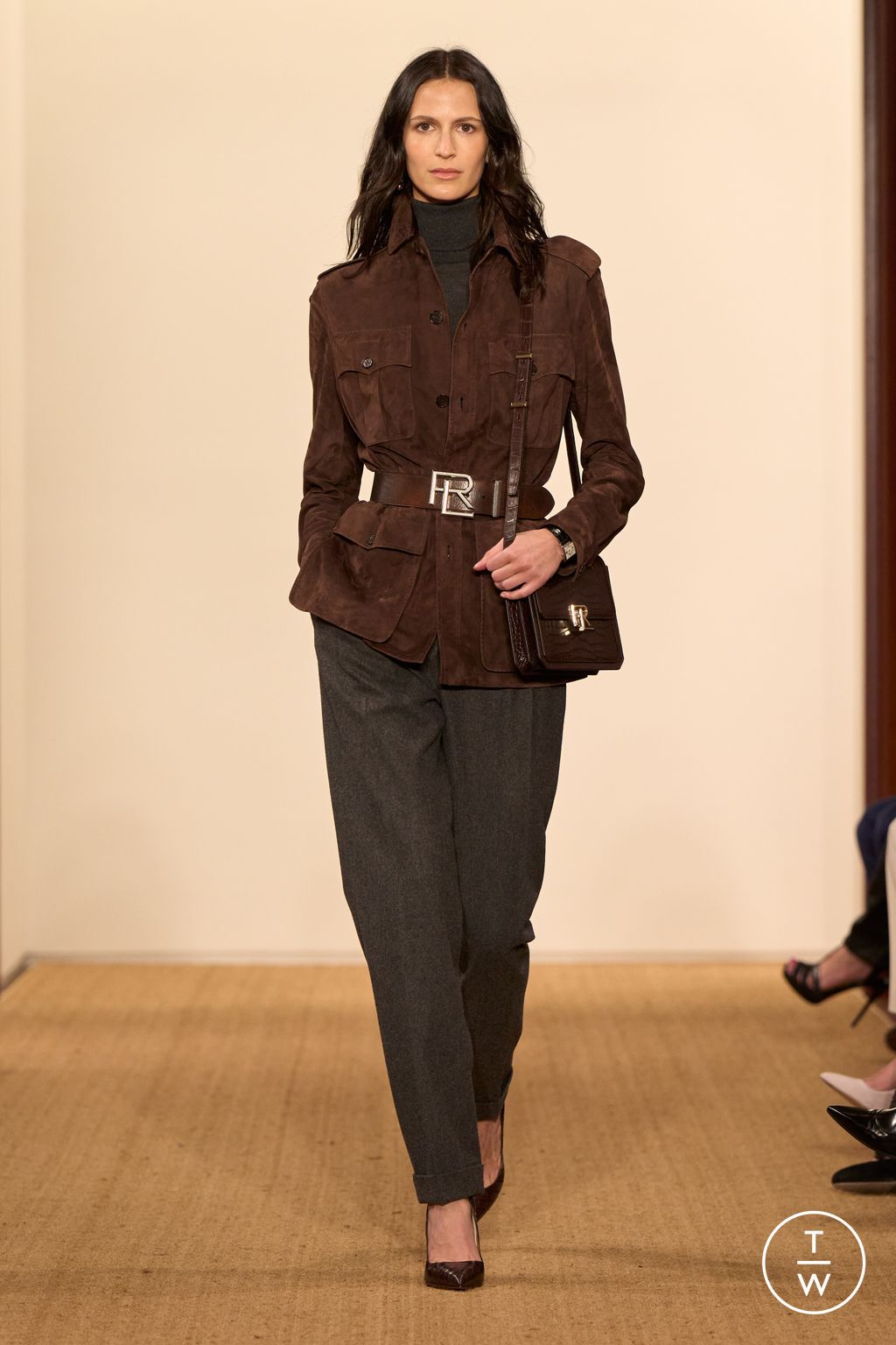 Fashion Week New York Fall/Winter 2024 look 28 from the Ralph Lauren collection 女装