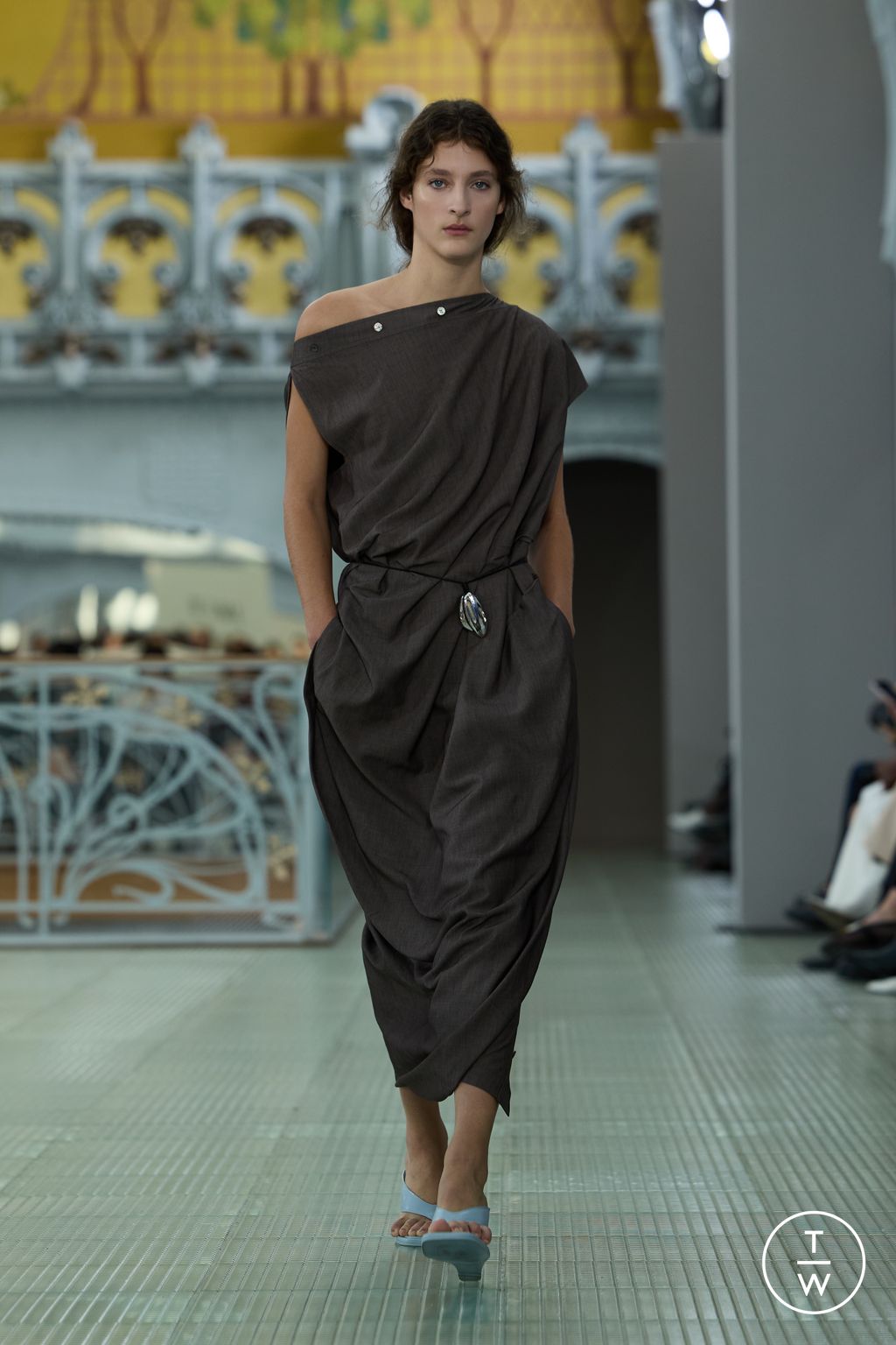 Fashion Week Paris Spring/Summer 2026 look 28 from the Time collection womenswear