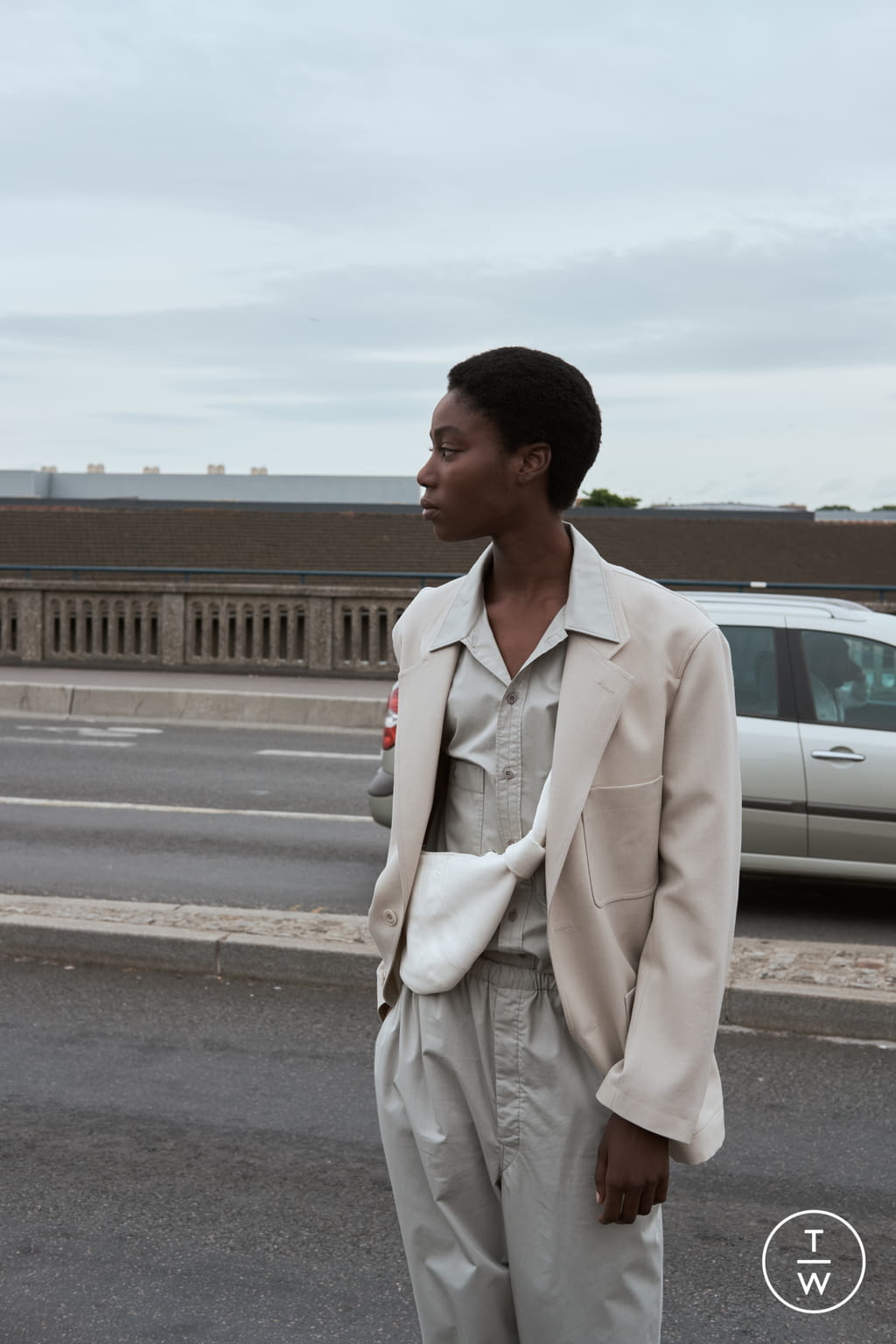 Fashion Week Paris Spring/Summer 2019 look 28 from the Lemaire collection 男装