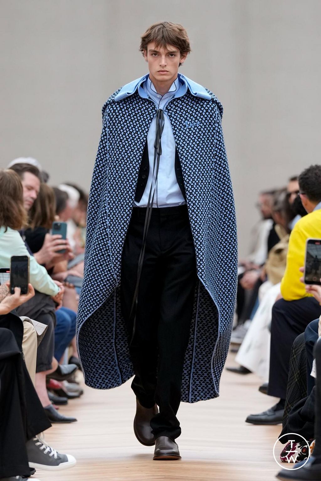 Fashion Week Paris Spring/Summer 2026 look 28 from the Dior Homme collection menswear