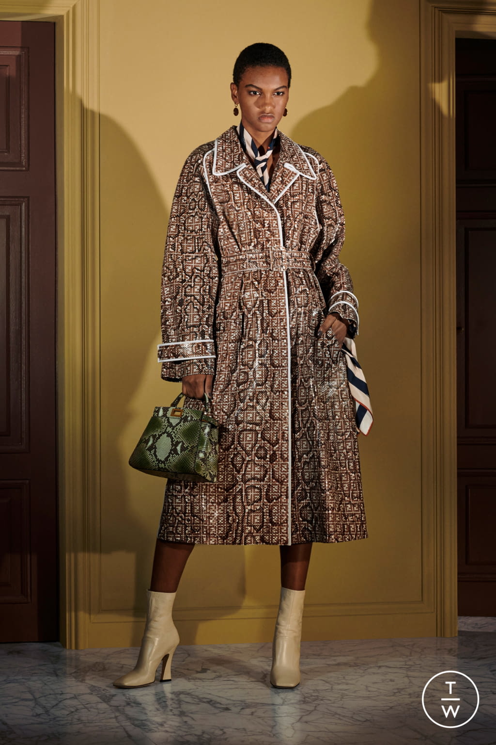 Fashion Week Milan Resort 2020 look 28 from the Fendi collection 女装