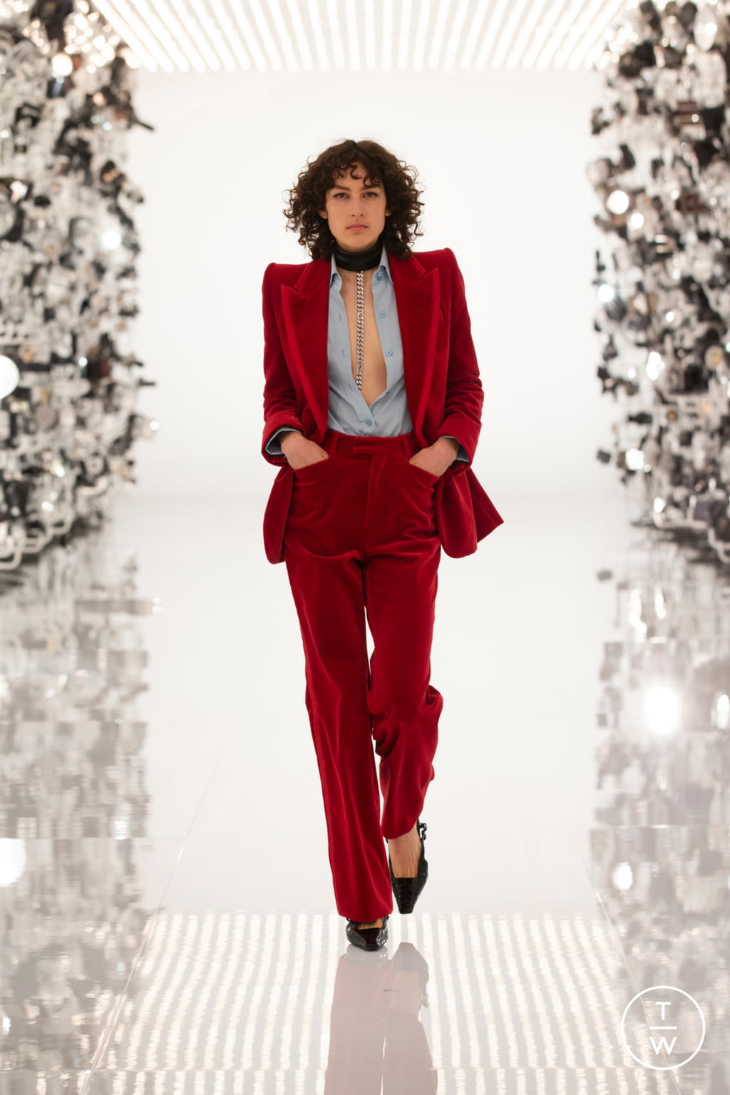 Fashion Week Milan Fall/Winter 2021 look 28 de la collection Gucci womenswear