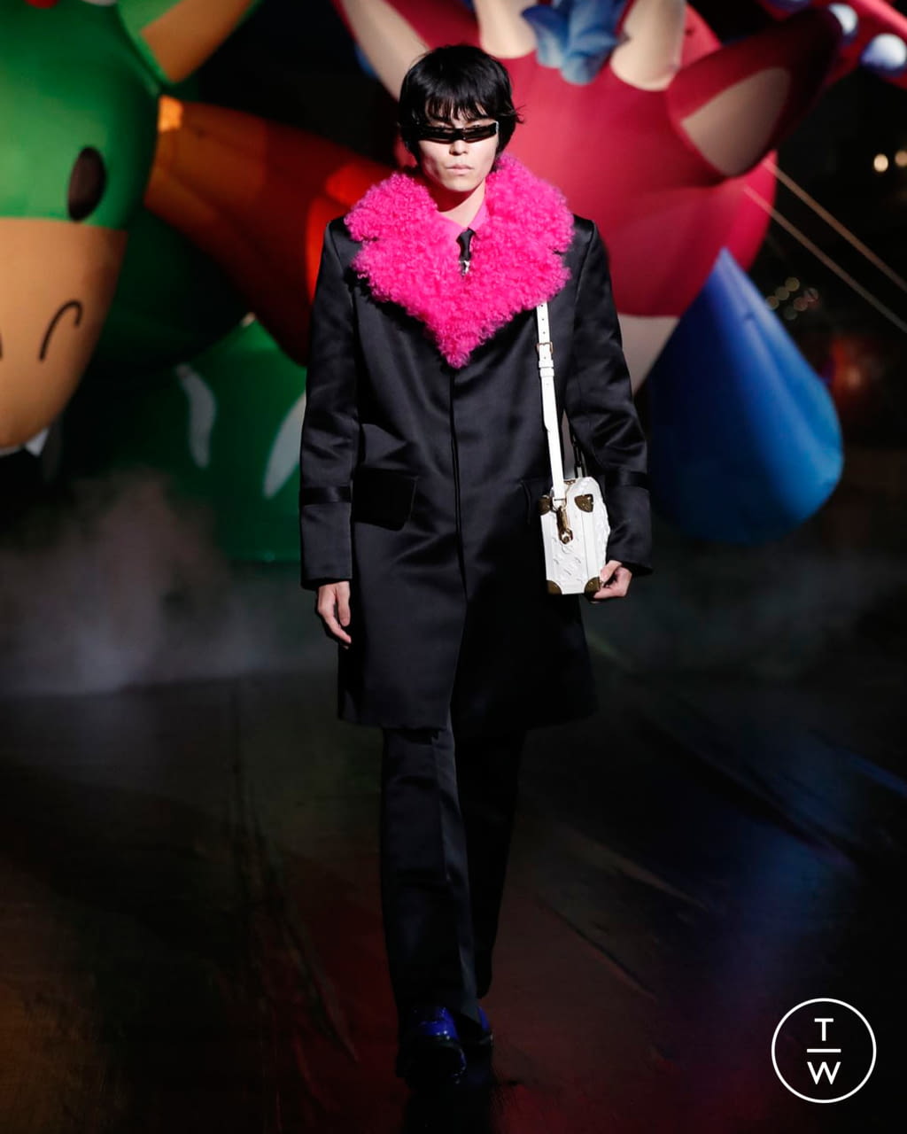 Fashion Week Paris Spring/Summer 2021 look 89 from the Louis Vuitton collection 男装
