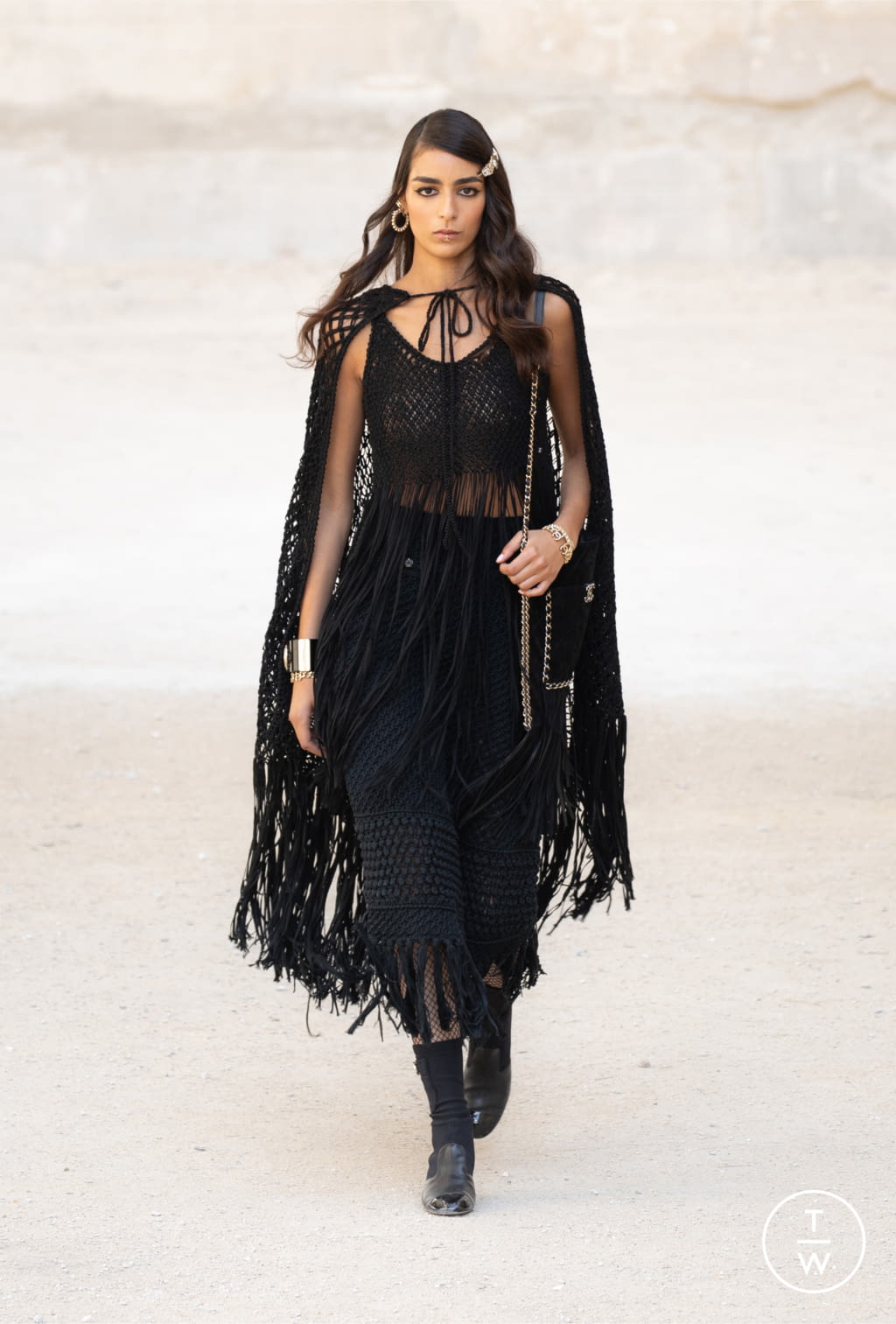 Fashion Week Paris Resort 2022 look 28 from the Chanel collection womenswear