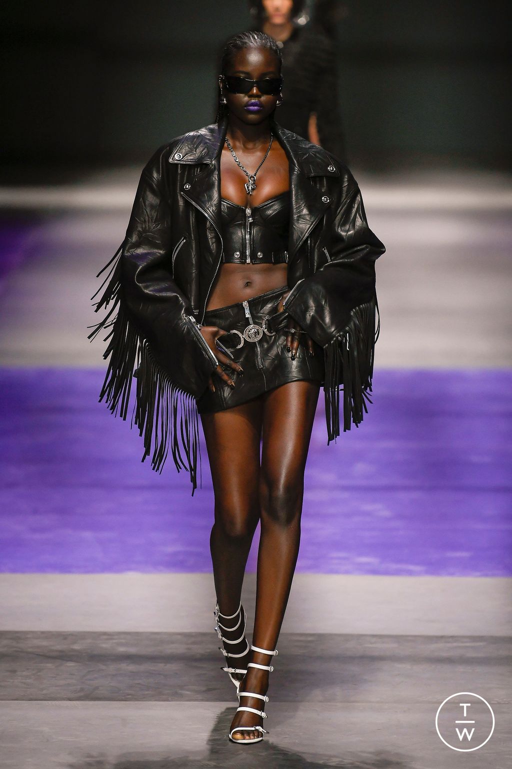 Fashion Week Milan Spring/Summer 2023 look 9 de la collection Versace womenswear