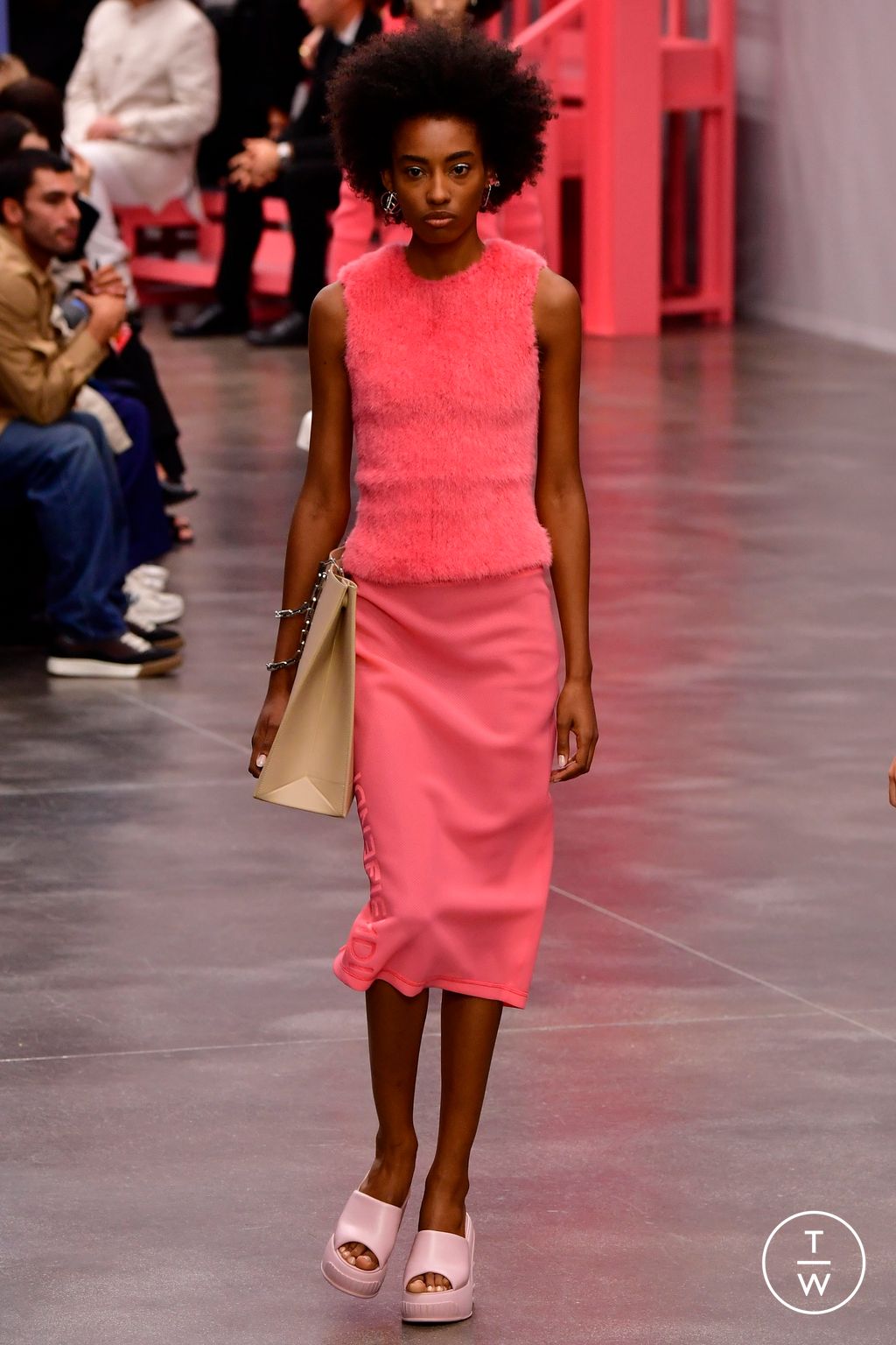 Fashion Week Milan Spring/Summer 2023 look 55 de la collection Fendi womenswear
