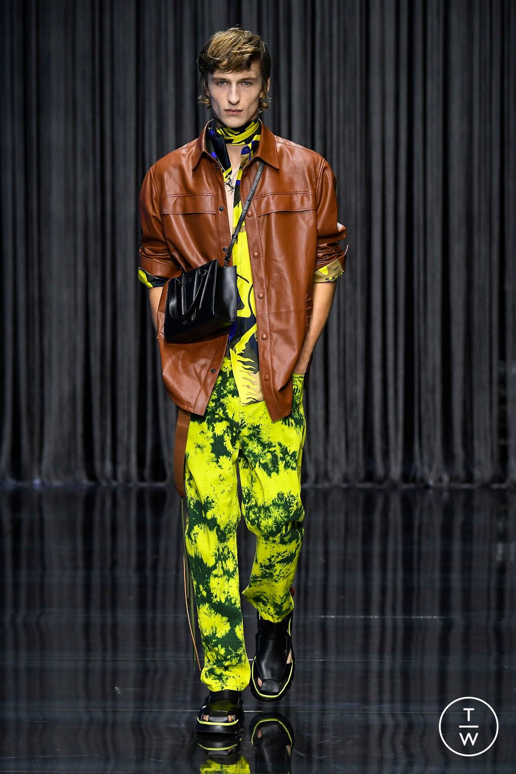 Fashion Week Milan Spring/Summer 2023 look 15 from the Ferrari collection 女装