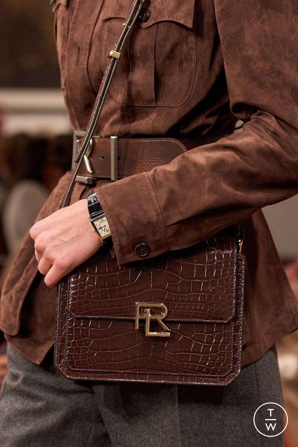 Fashion Week New York Fall/Winter 2024 look 28 de la collection Ralph Lauren womenswear accessories