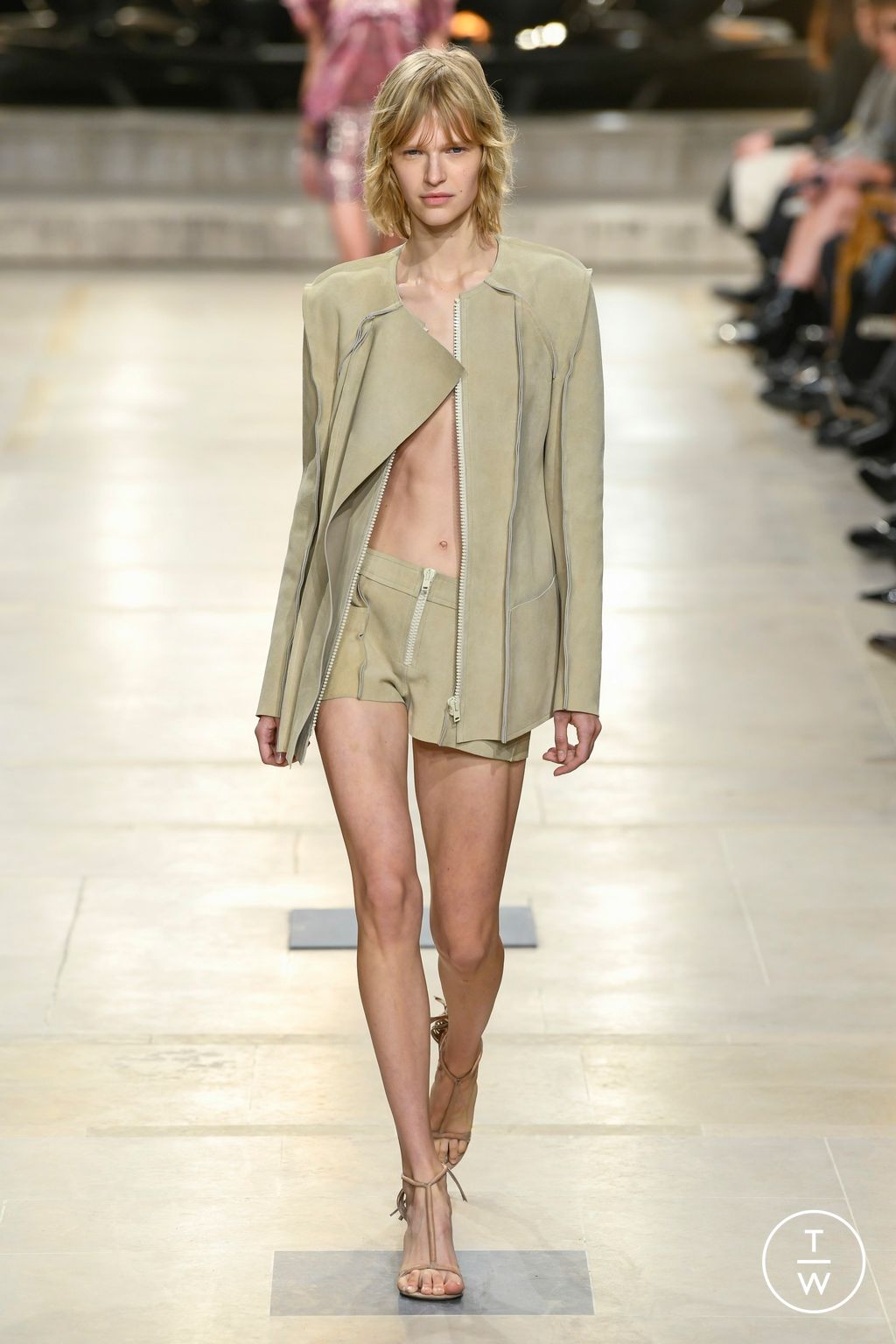 Fashion Week Paris Spring/Summer 2023 look 5 de la collection Isabel Marant womenswear