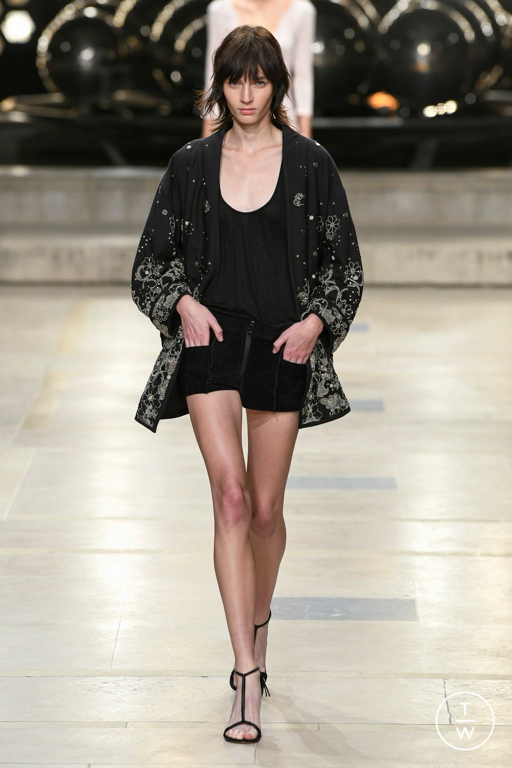 Fashion Week Paris Spring/Summer 2023 look 10 de la collection Isabel Marant womenswear