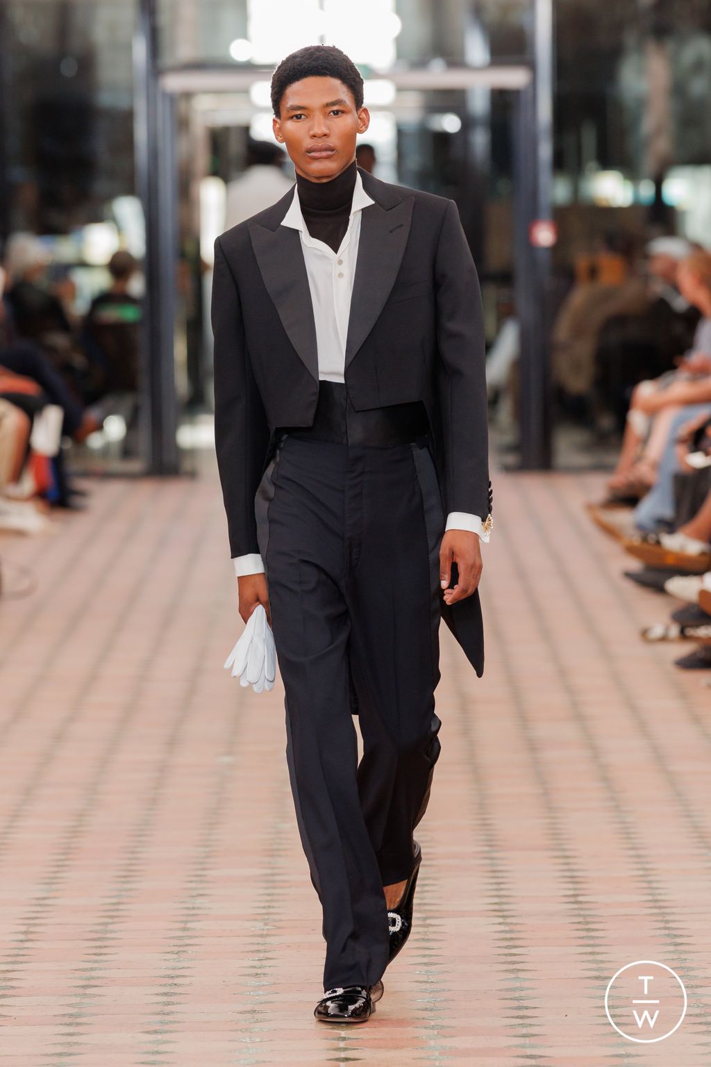 Fashion Week Paris Spring/Summer 2026 look 28 from the Wales Bonner collection menswear