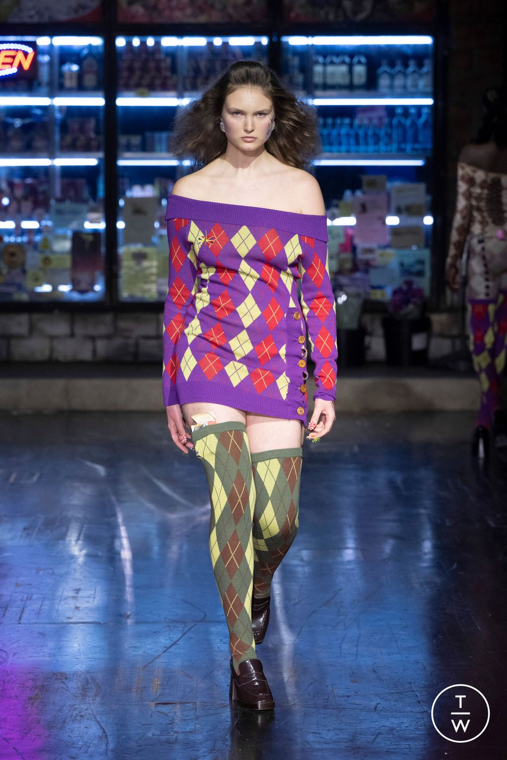 Fashion Week London Fall/Winter 2024 look 1 from the Sinead Gorey collection 女装