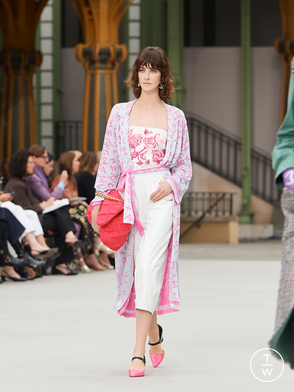 Fashion Week Paris Resort 2020 look 29 from the Chanel collection womenswear