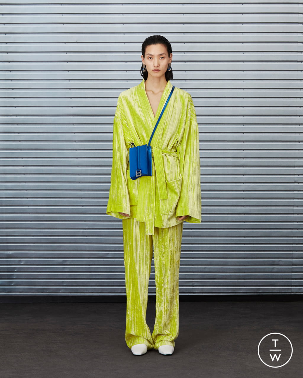 Fashion Week Paris Resort 2020 look 29 from the Balenciaga collection 女装