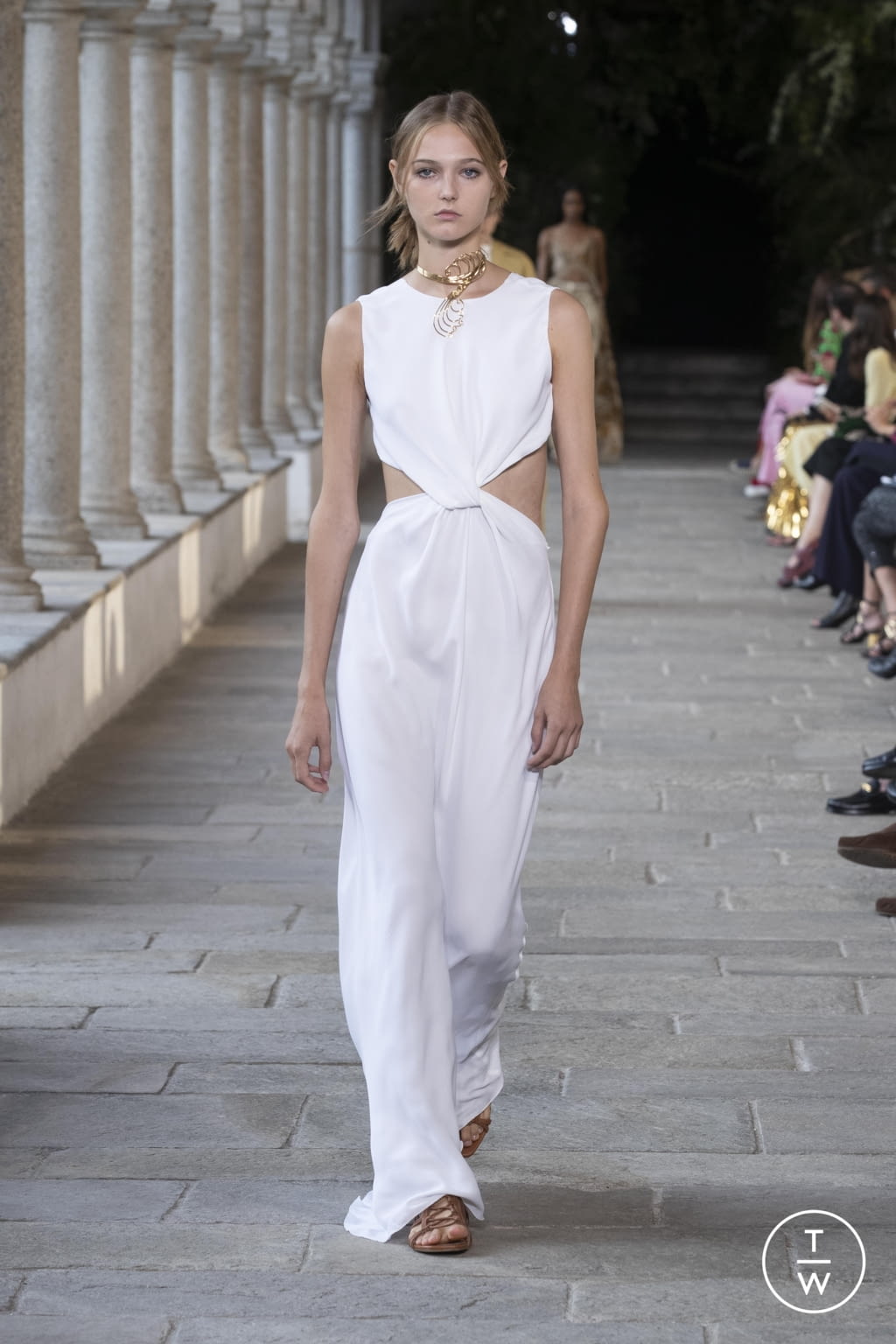 Fashion Week Milan Spring/Summer 2022 look 29 de la collection Alberta Ferretti womenswear
