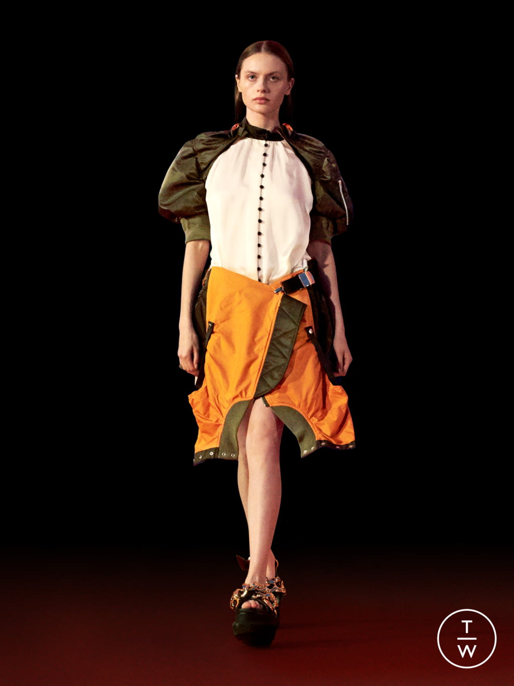 Fashion Week Paris Spring/Summer 2022 look 29 de la collection Sacai womenswear