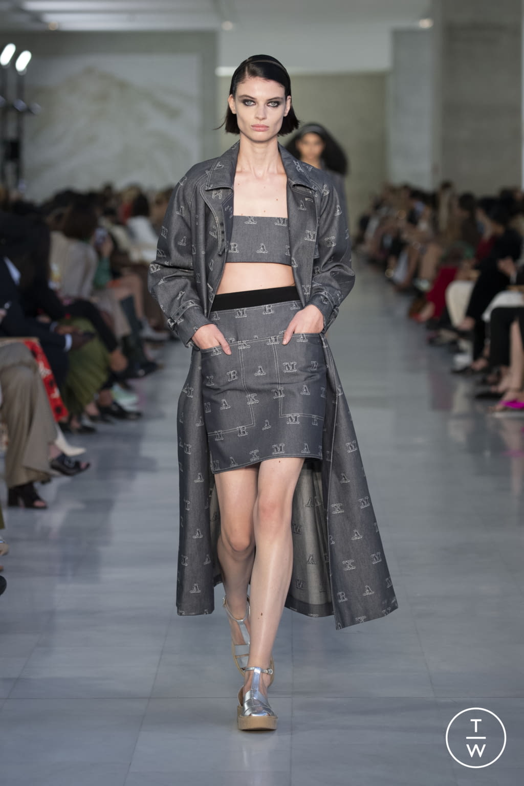 Fashion Week Milan Spring/Summer 2022 look 29 from the Max Mara collection 女装
