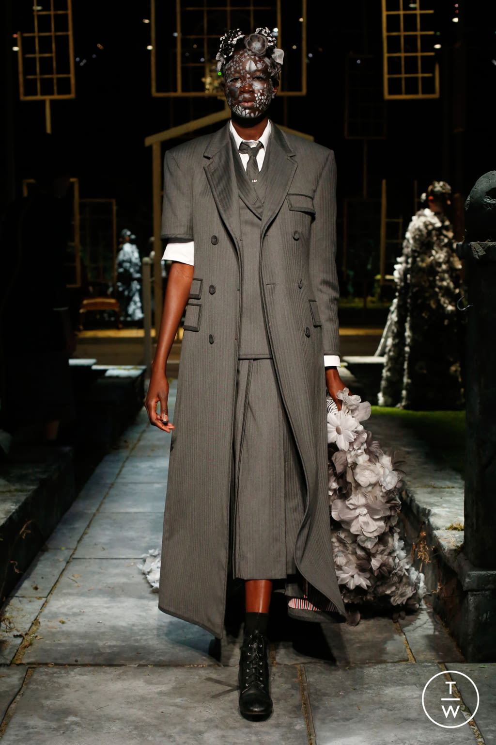 Fashion Week New York Spring/Summer 2022 look 29 from the Thom Browne collection 女装