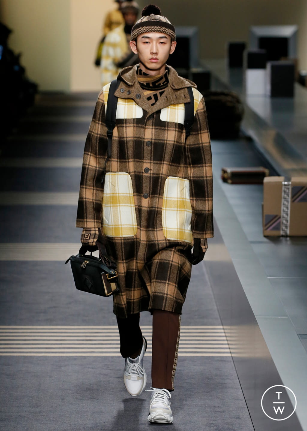 Fashion Week Milan Fall/Winter 2018 look 29 from the Fendi collection 男装