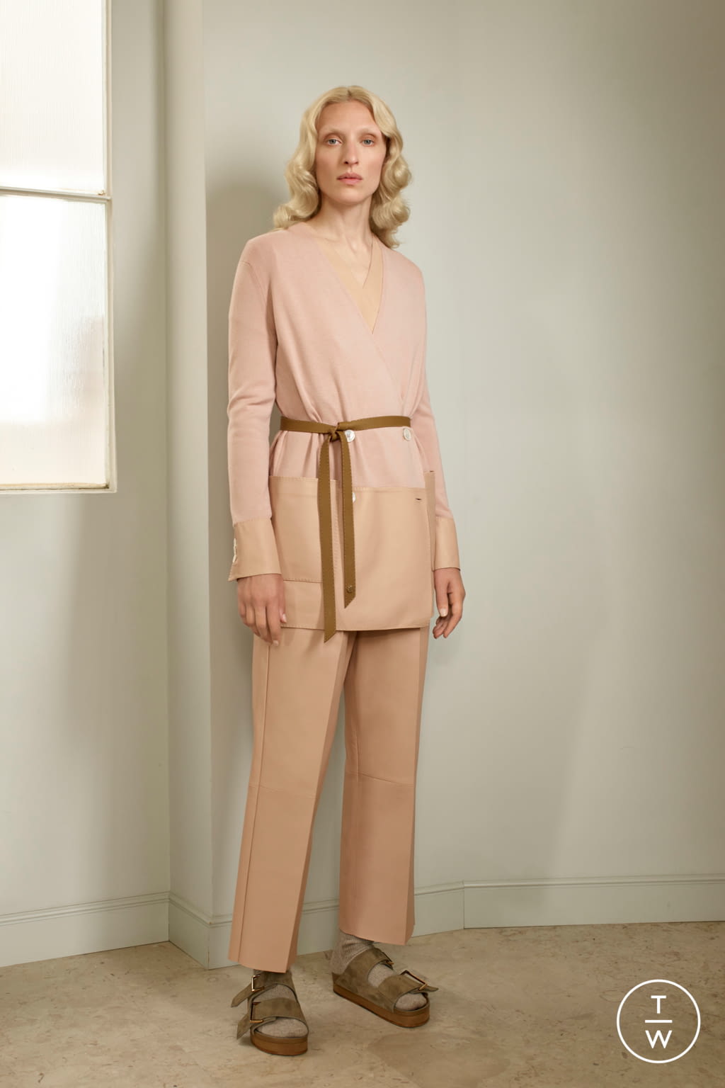 Fashion Week Milan Resort 2020 look 30 from the Agnona collection womenswear