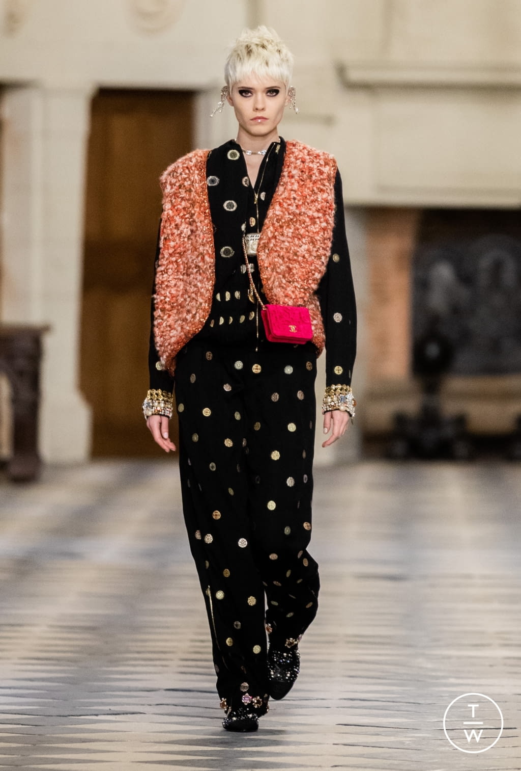 Fashion Week Paris Pre-Fall 2021 look 29 from the Chanel collection womenswear