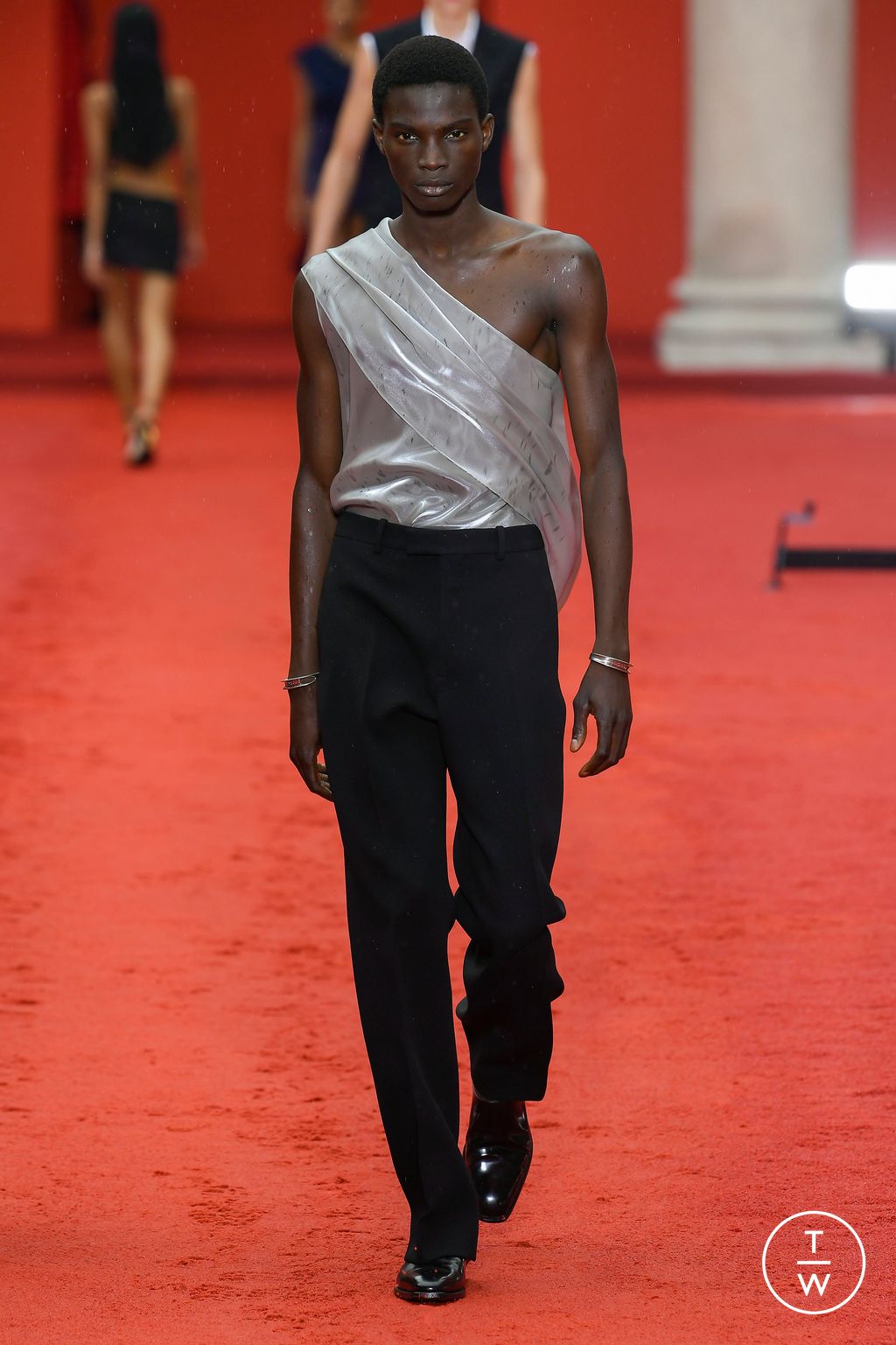 Fashion Week Milan Spring/Summer 2023 look 56 from the Ferragamo collection 女装