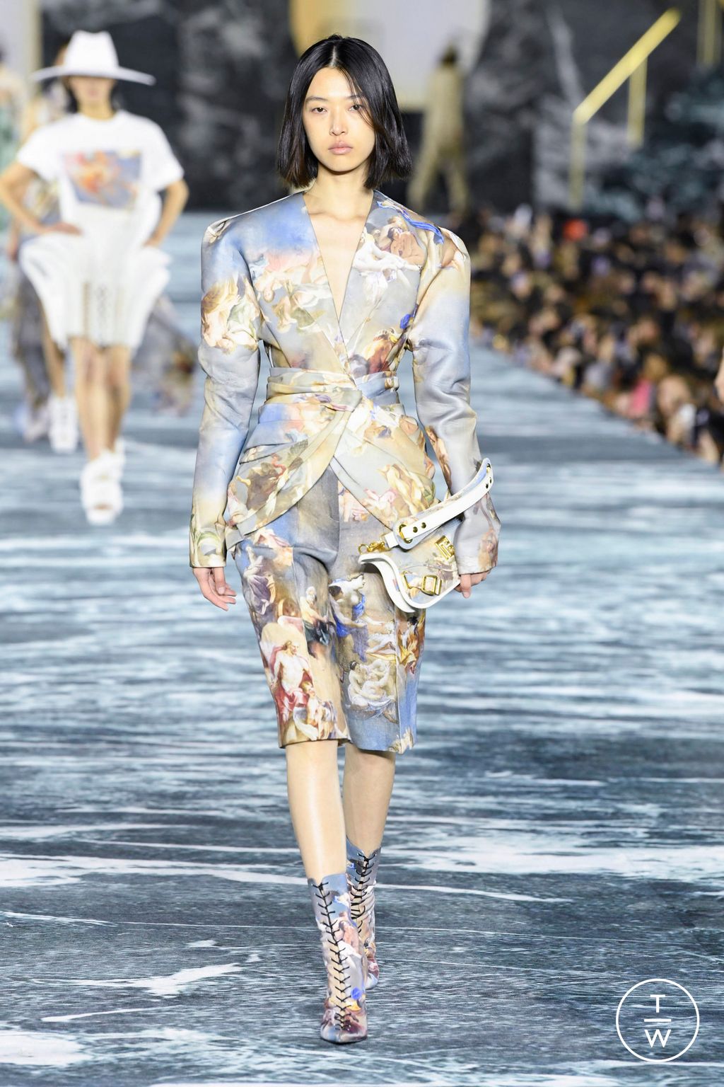 Fashion Week Paris Spring/Summer 2023 look 12 from the Balmain collection womenswear