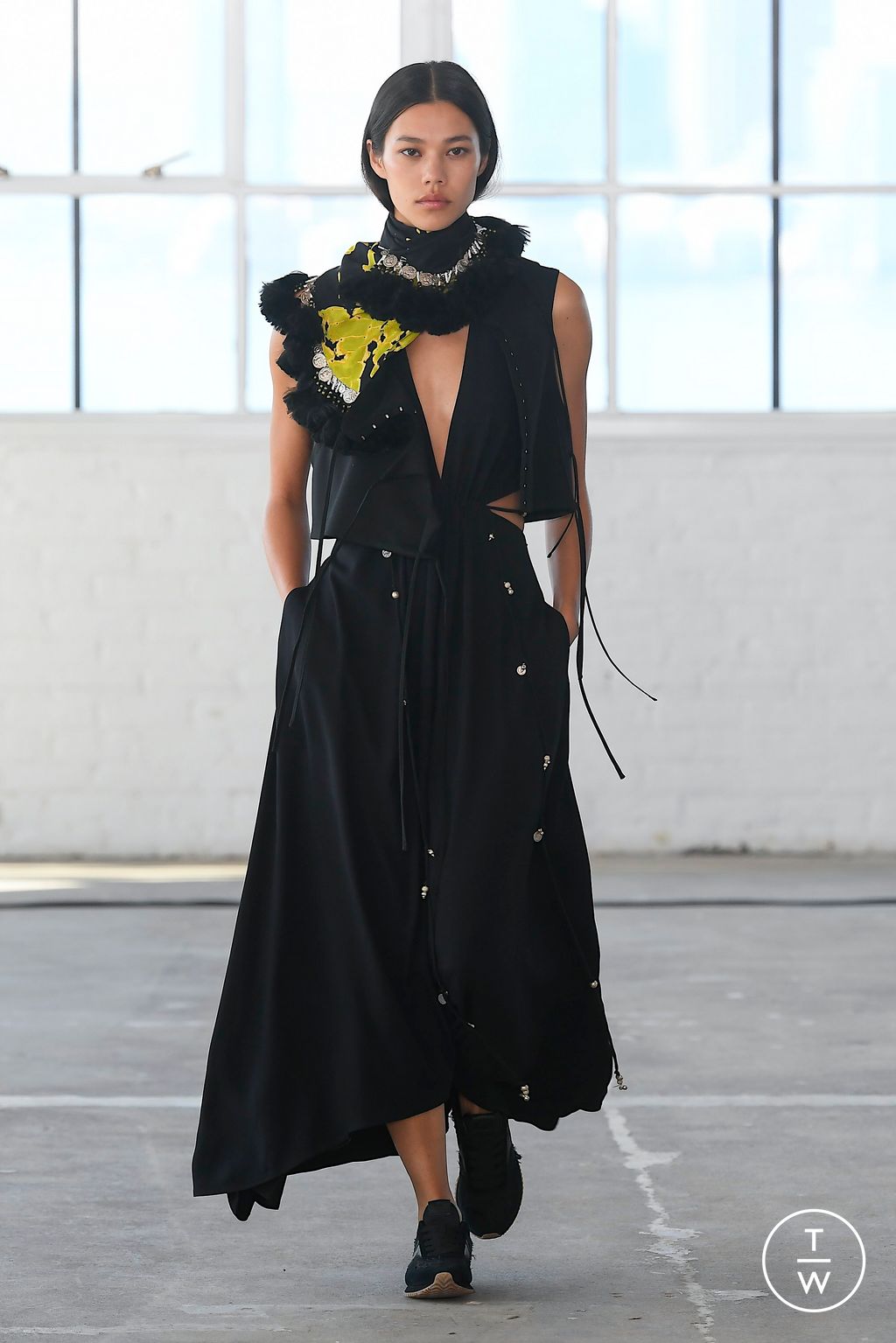 Fashion Week New York Spring/Summer 2023 look 29 from the Altuzarra collection womenswear