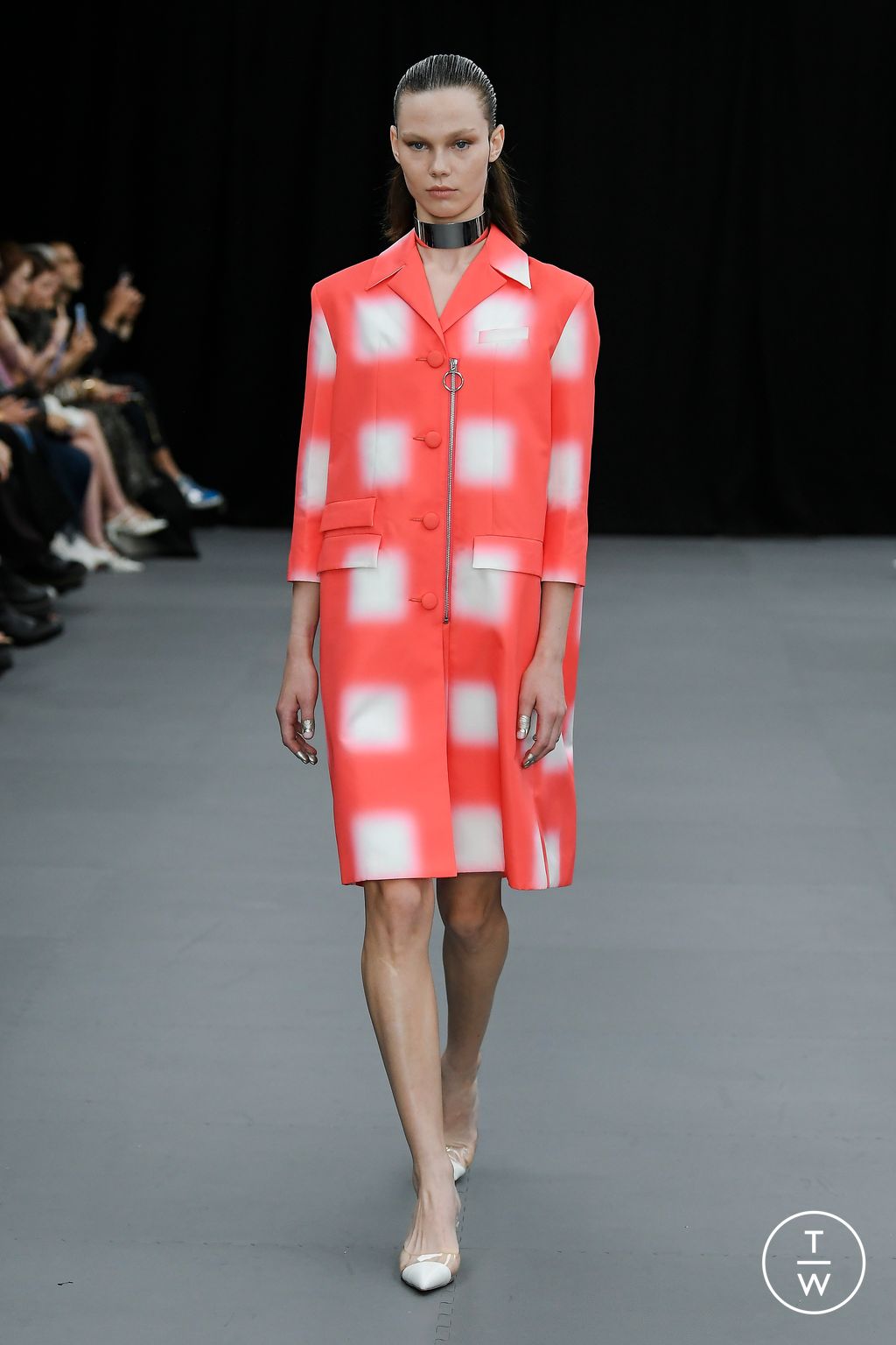 Fashion Week London Spring/Summer 2023 look 1 from the Huishan Zhang collection womenswear