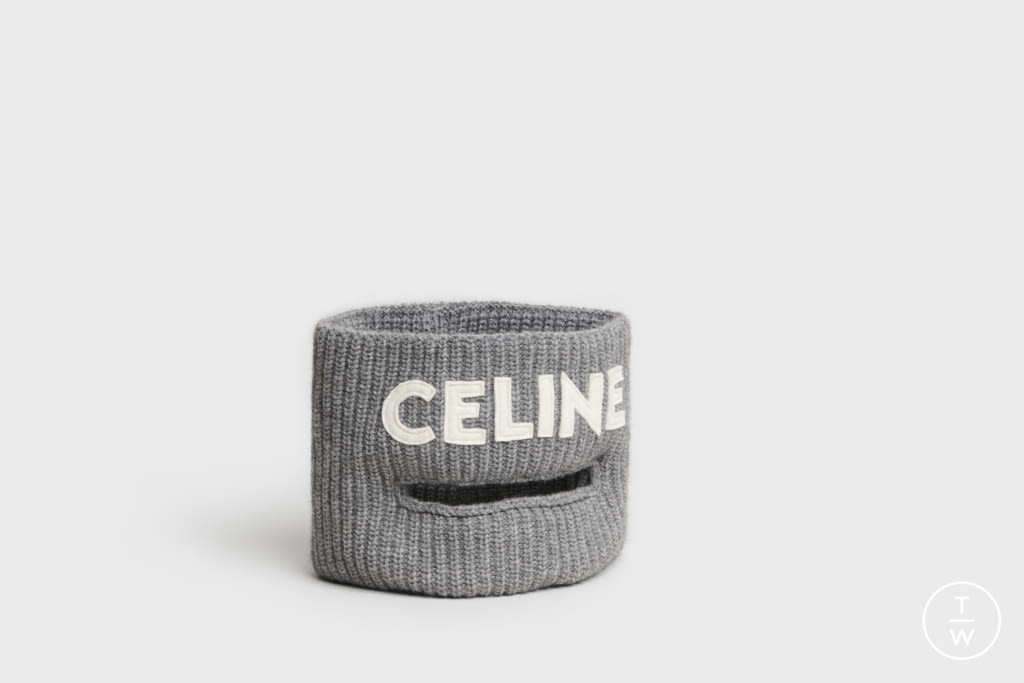 Fashion Week Paris Fall/Winter 2021 look 22 de la collection Celine menswear accessories
