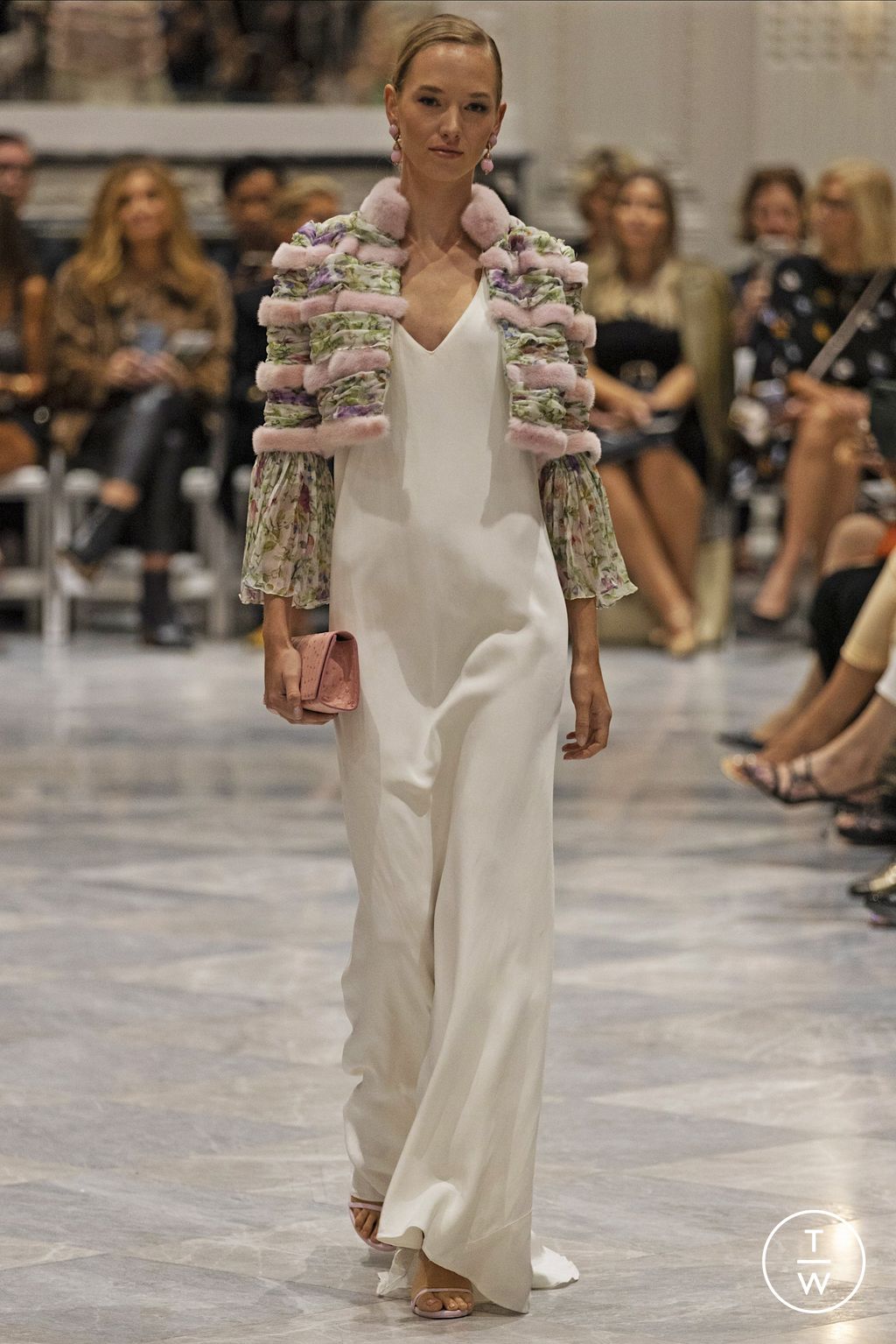 Fashion Week New York Spring/Summer 2023 look 23 from the Dennis Basso collection womenswear