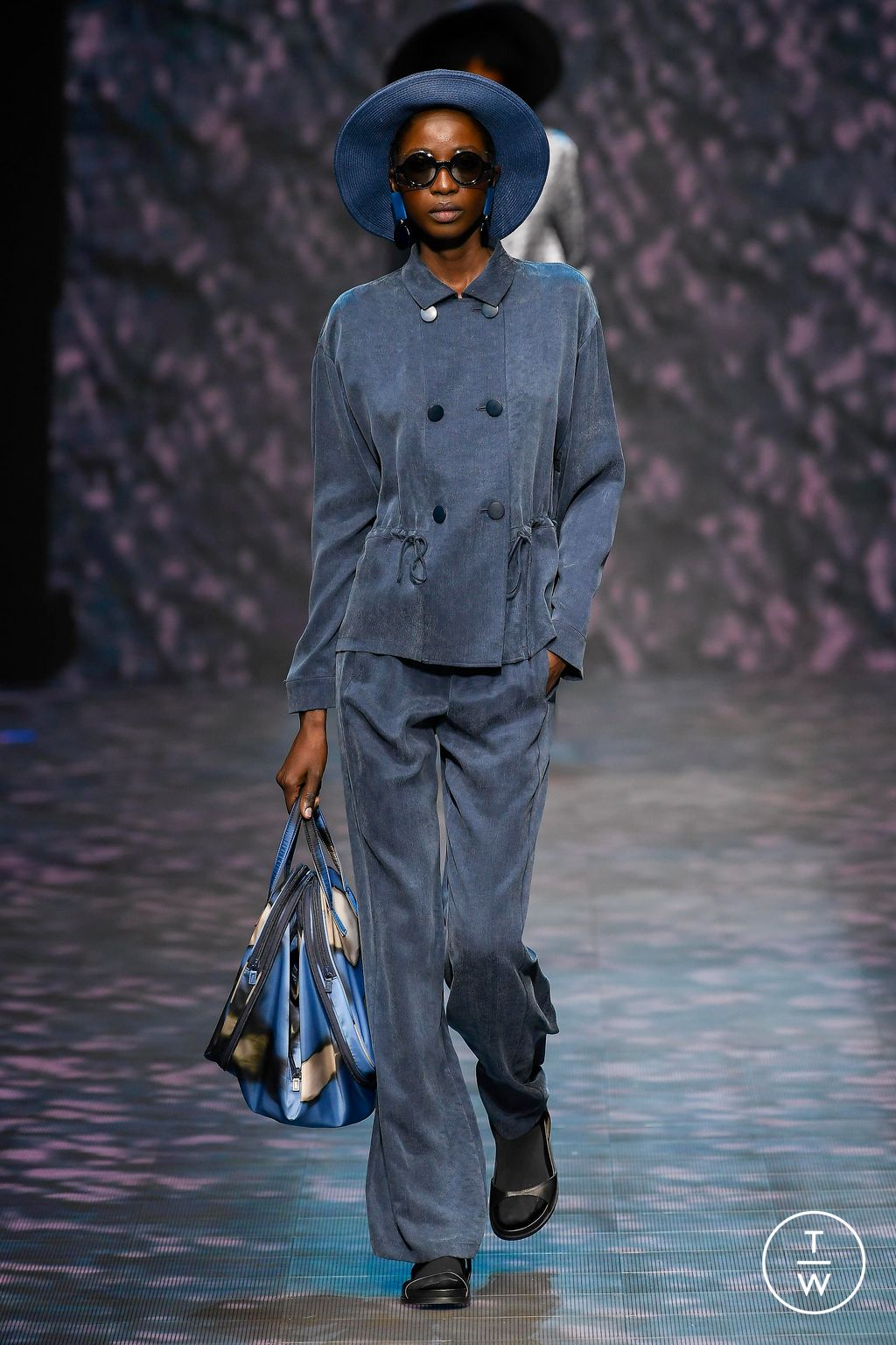 Fashion Week Milan Spring/Summer 2023 look 11 from the Emporio Armani collection womenswear