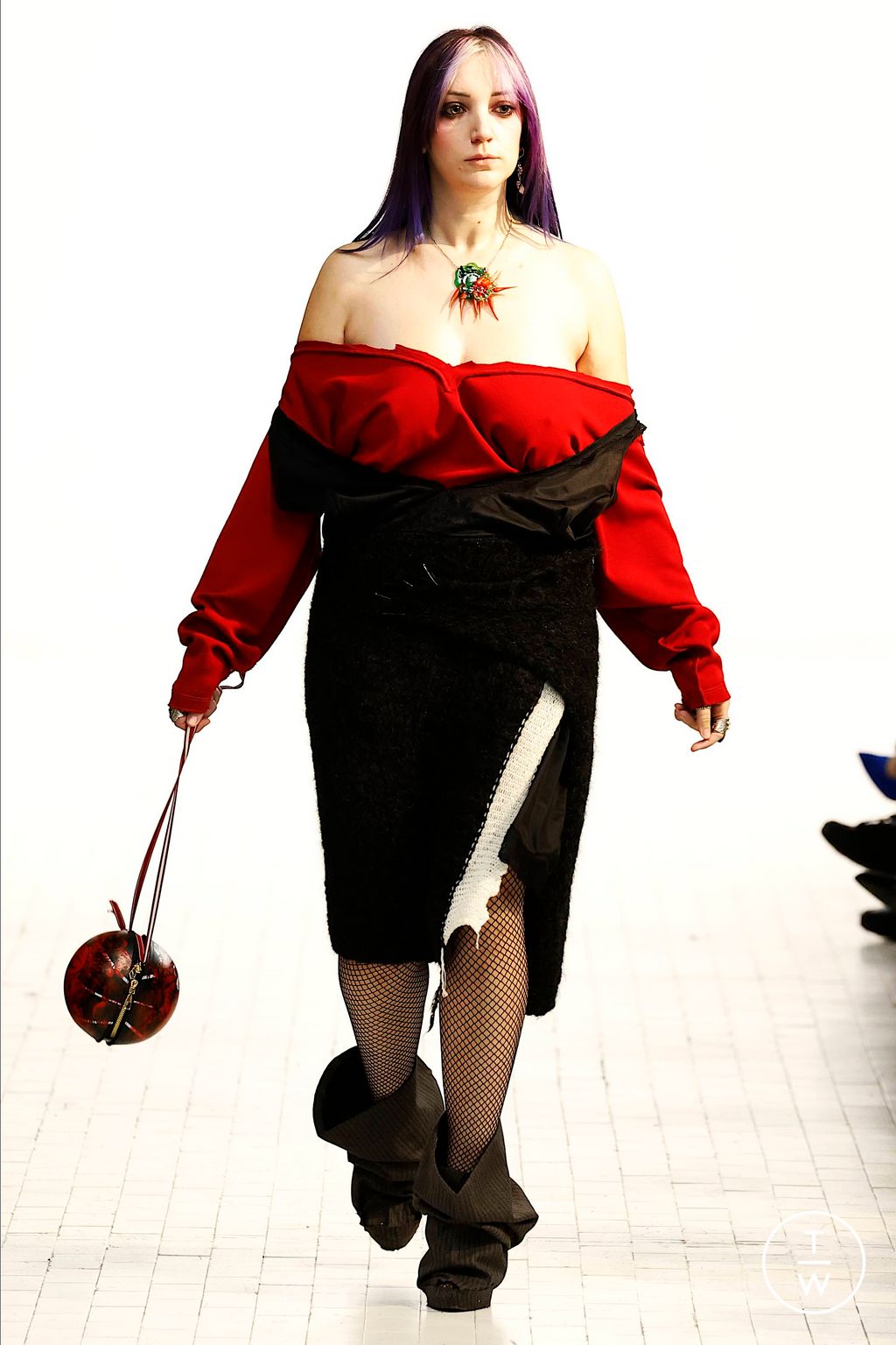 Fashion Week Milan Fall/Winter 2023 look 31 de la collection Simon Cracker menswear