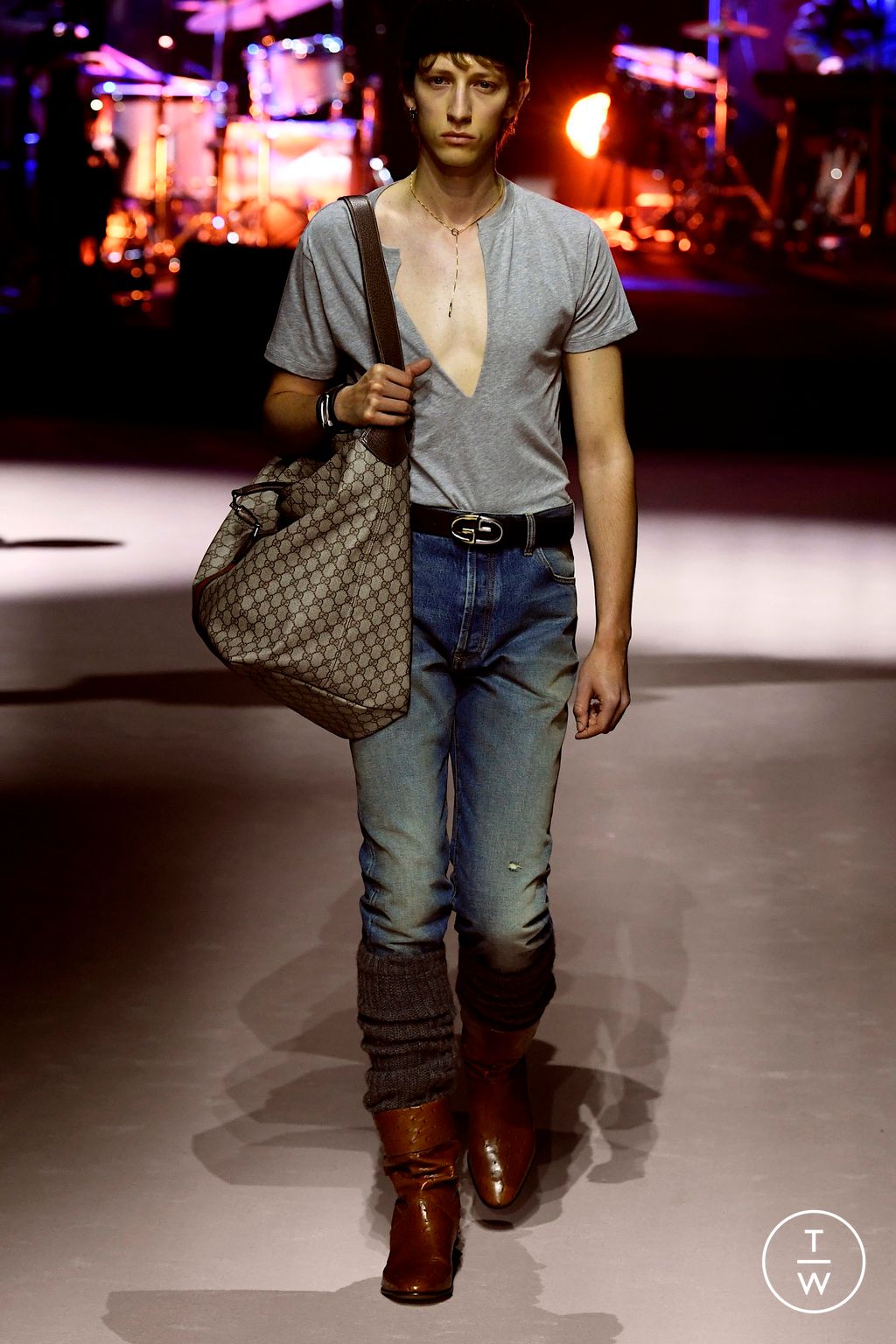 Fashion Week Milan Fall/Winter 2023 look 24 from the Gucci collection menswear