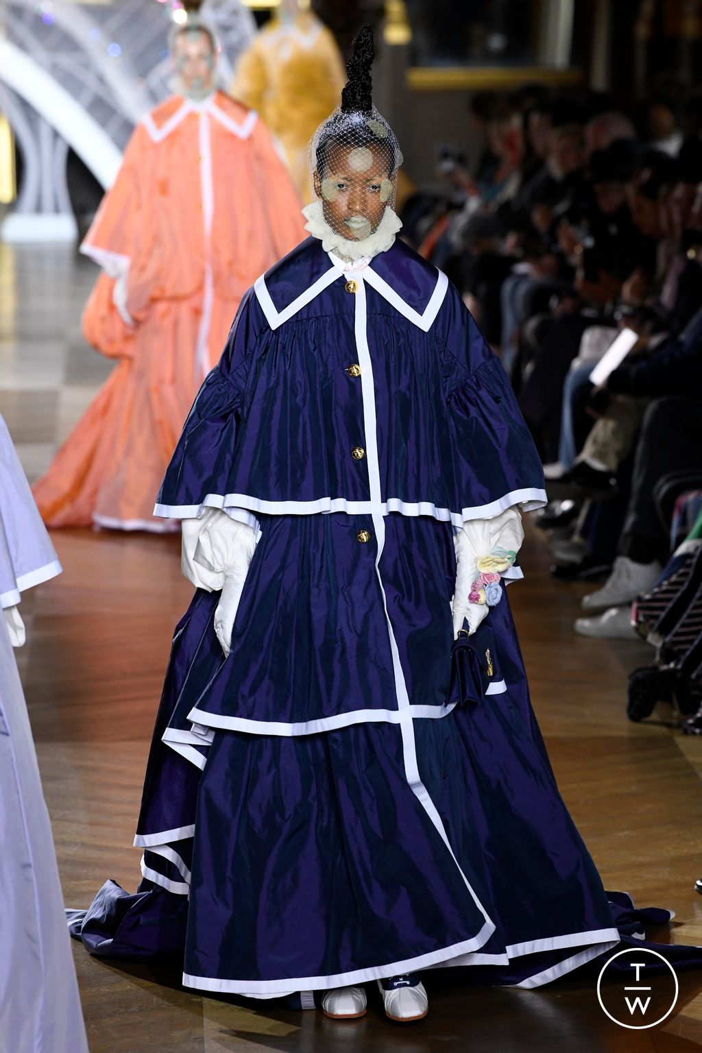 Fashion Week Paris Spring/Summer 2023 look 6 de la collection Thom Browne womenswear